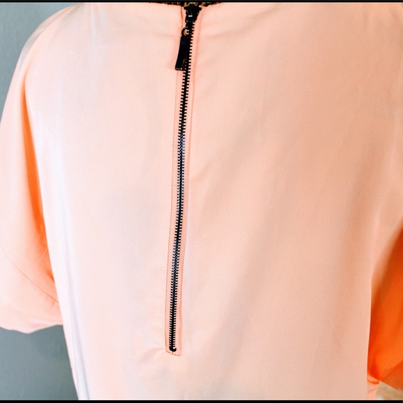 Flora New York and Company loose fitting Dress - Picture 3 of 4